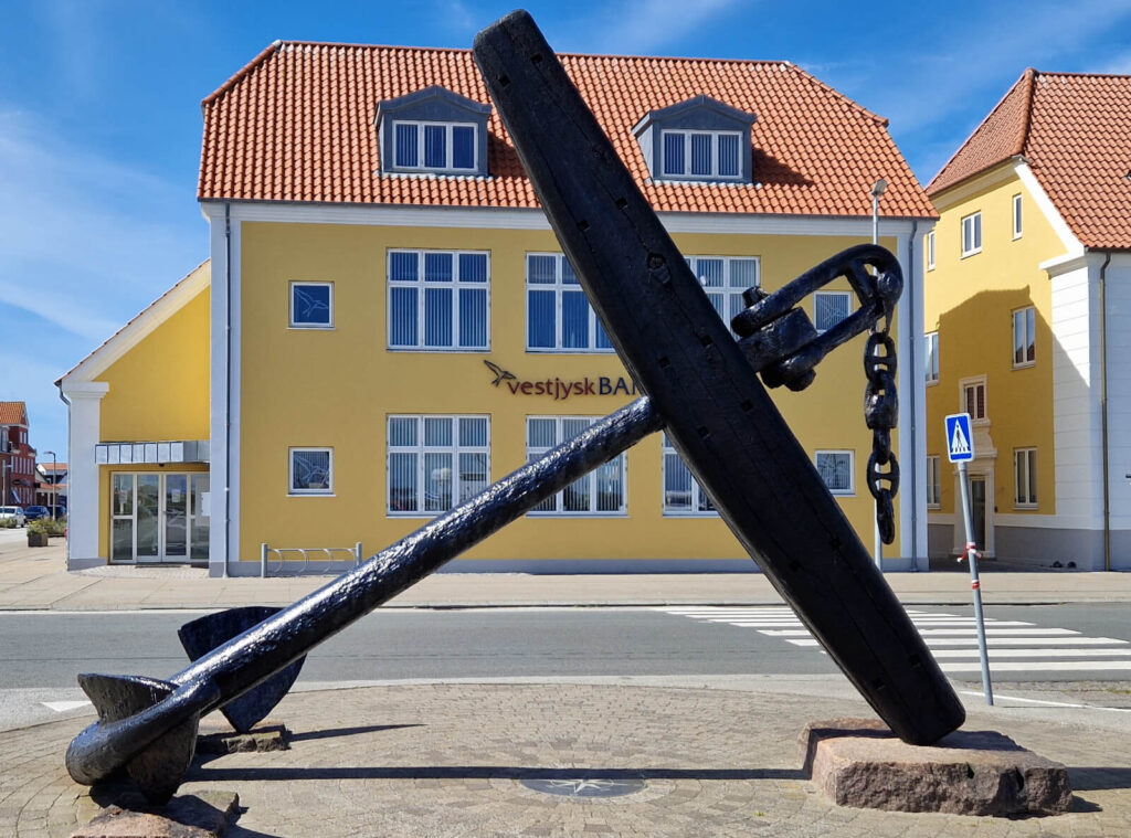 Anker ved lystbådehavnen i Thyborøn